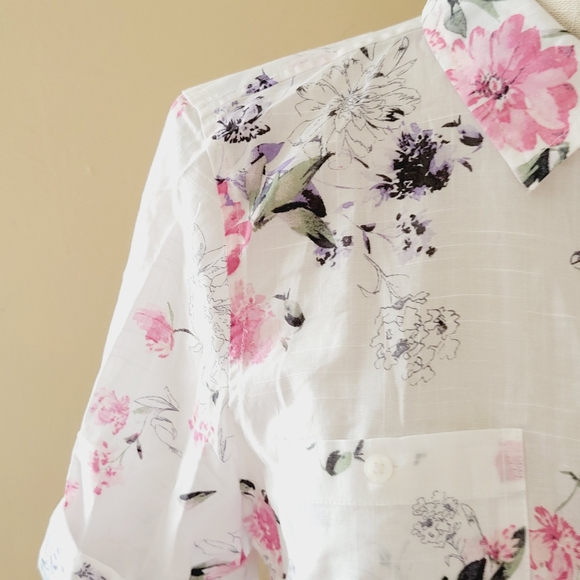 Croft & Barrow floral button down size sp - Picture 2 of 6